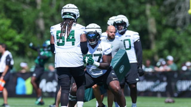 OT Mekhi Becton (77) and Billy Turner (54)